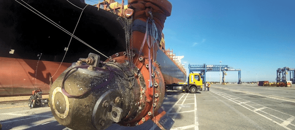 Underwater reinstallation avoids delay for container vessel