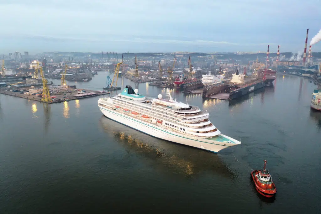 The cruise vessel Amera