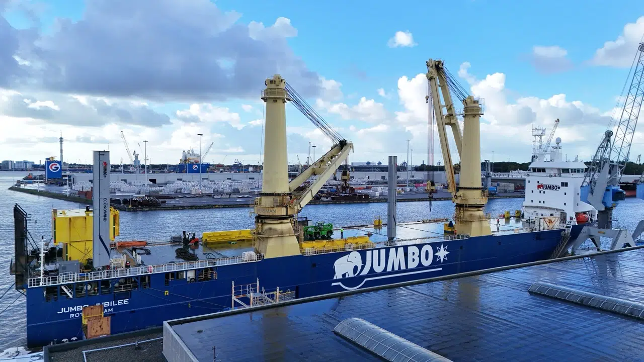 Heavy Lift Vessel (HLV) Jumbo Jubilee