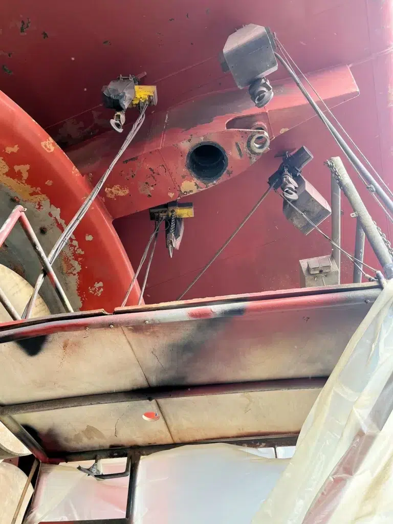 MarineShaft gets ready for Getting ready for the laser alignment of the rudder line