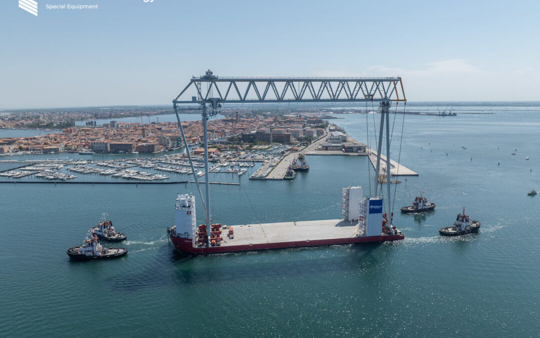First 800-tonne Goliath crane transfer